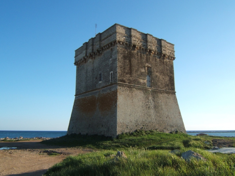 Uno Dei Monumenti Di Porto Cesareo - Torre costiera