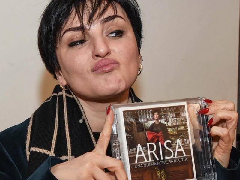 Arisa propone Il Suo Ultimo Album Concerto A Magliano In Provincia Di Lecce