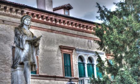 Accademie: Palazzo Conti Boldrin E Monumento Lorenzo Canozio Ph Silvia Lucchiari Borin