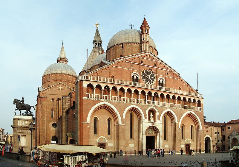 Basilica Di Santantonio Da Padova