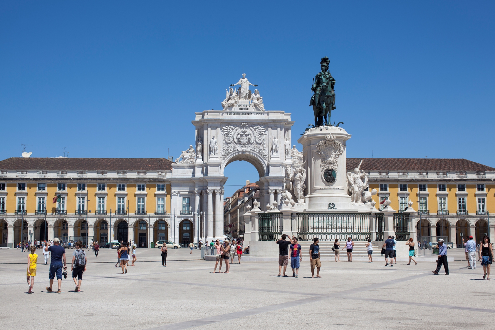 Praça do Comèrcio - Arco Di Rua Augusta E Statua di Re José I