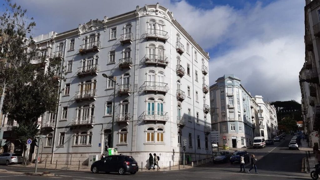 Rua de Angola, nel quartiere di Arroios
