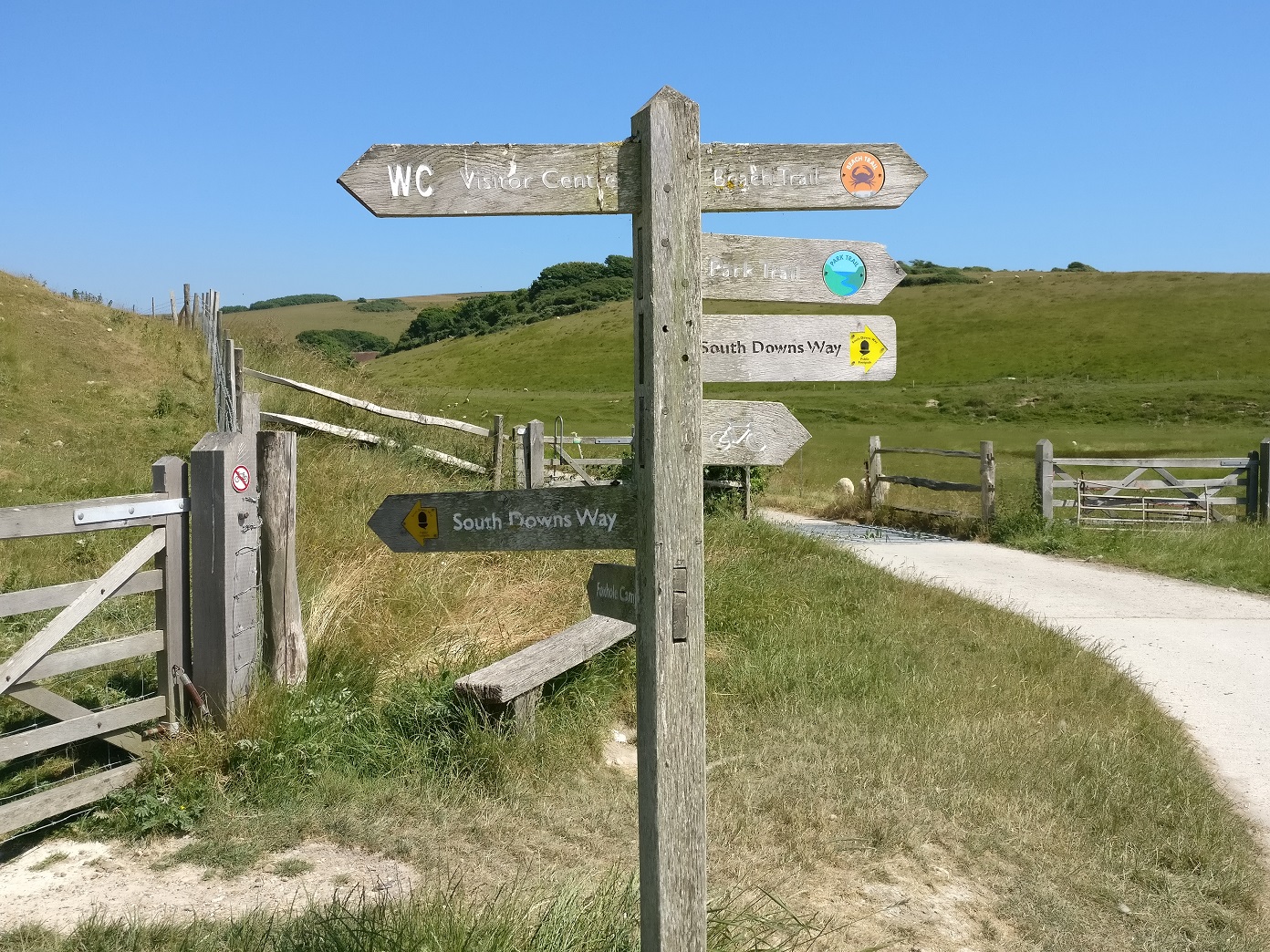 Cartelli con indicazioni al Seven Sisters Country Park