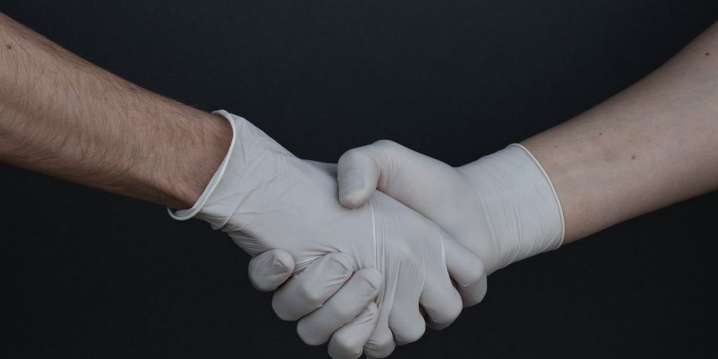 Vaccino- una collaborazione tra Italia Gb