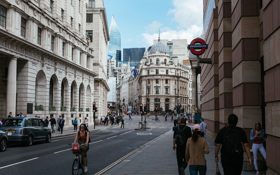Coronavirus nel Regno unito - Londra con poco traffico