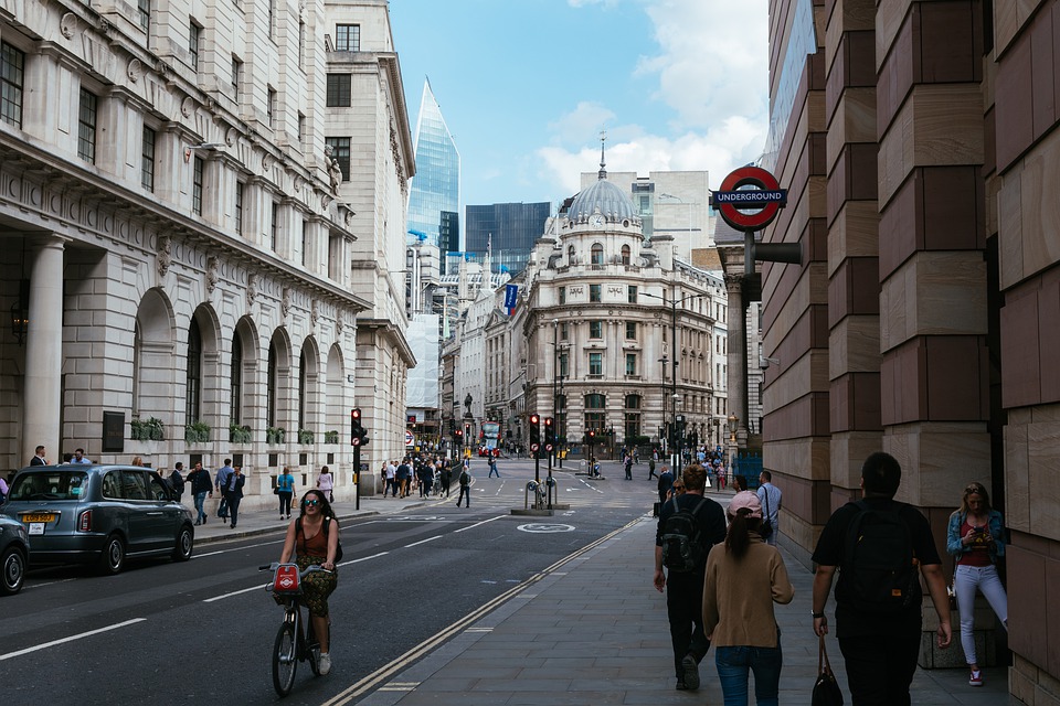 Coronavirus nel Regno unito - Londra con poco traffico