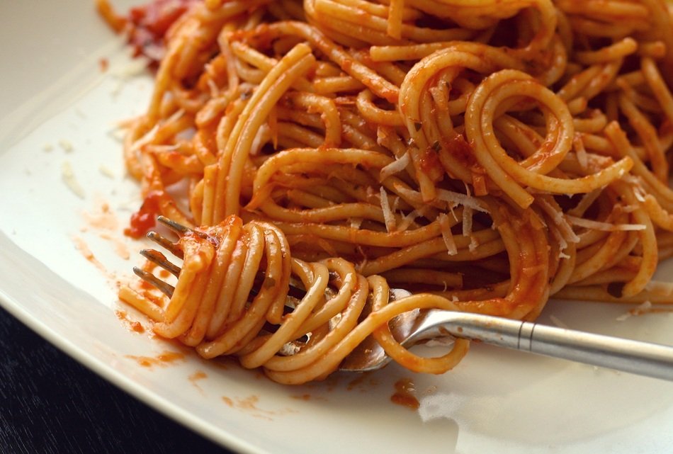 Gli spaghetti all’assassina - Forchetta Con Spaghetti appena impiattati