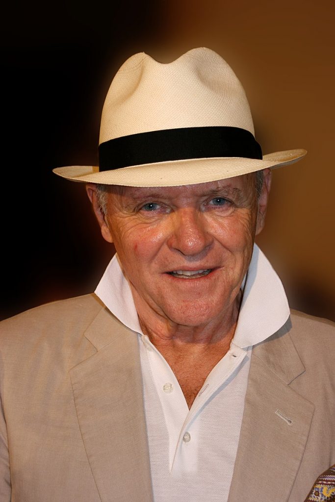 Anthony Hopkins - Hopkins con il borsalino