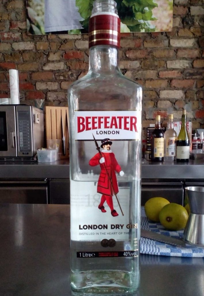 Diventare Beefeater - Gin in bottiglia