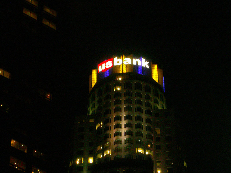 Us Bank Tower Illuminata