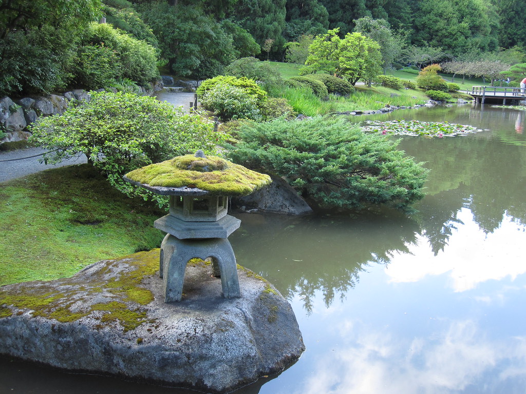 Lanterna Japanese Garden