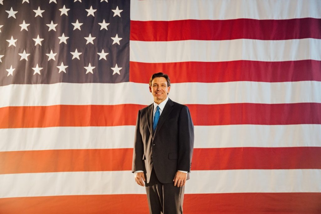Ron DeSantis - Candidato Con La Bandiera americana
