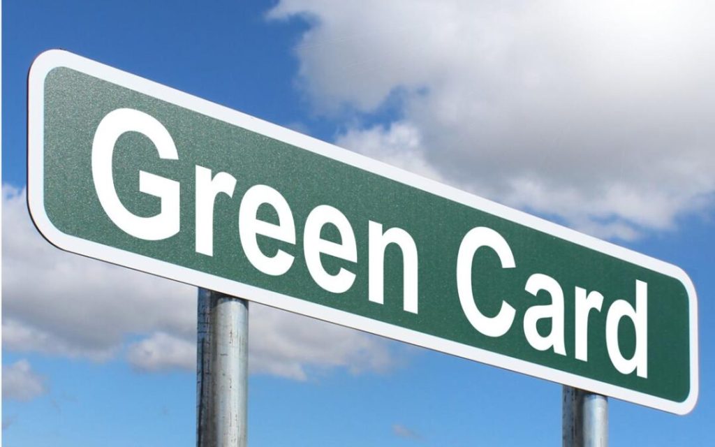 Come ottenere la Green Card, permesso di soggiorno permanente per gli