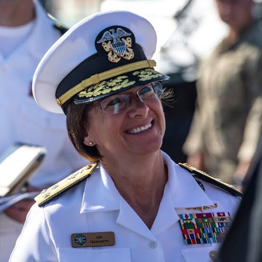 Lisa Franchetti - Foto dell'ammiraglio