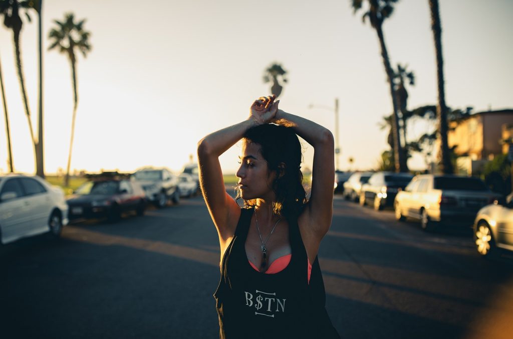 Vita notturna a Los Angeles - Ragazza A Los Angeles in foto