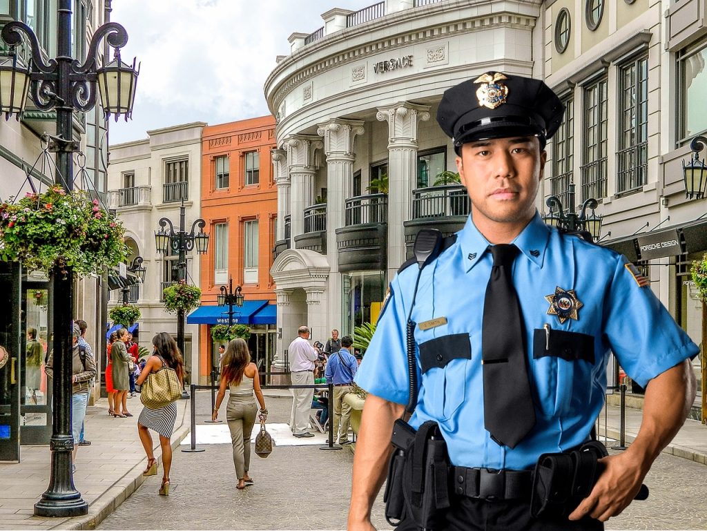 Come devo fare se mi ferma la polizia in America - Poliziotto americano