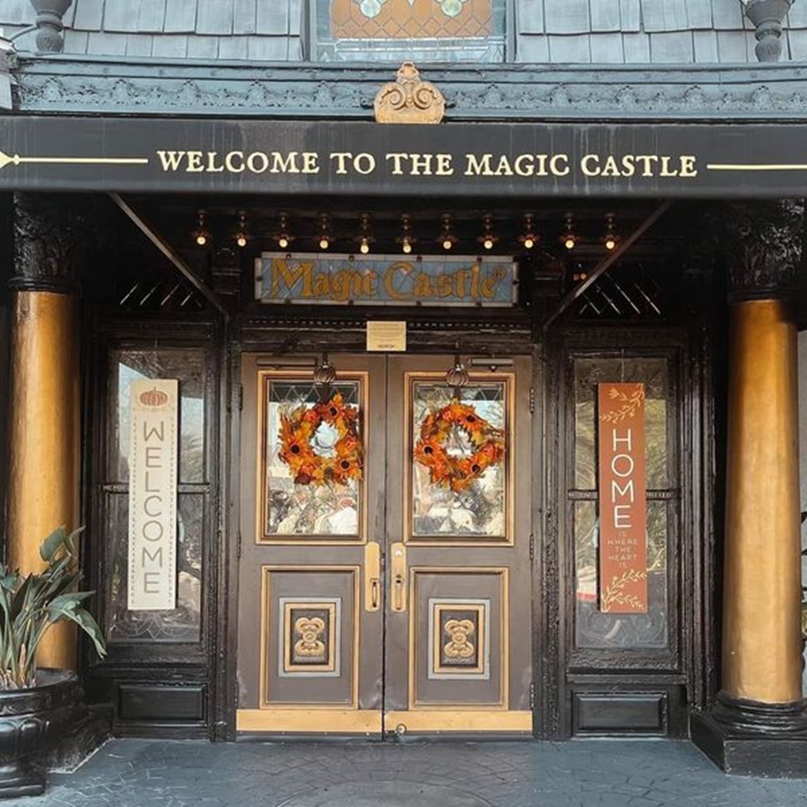 Magic Castle di Hollywood - Portone in foto