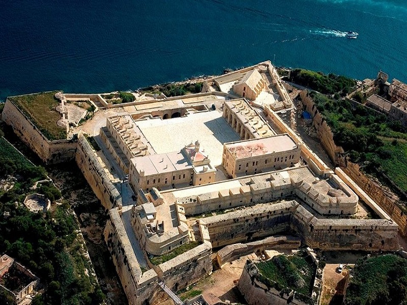 Fort Manoel, fortezza