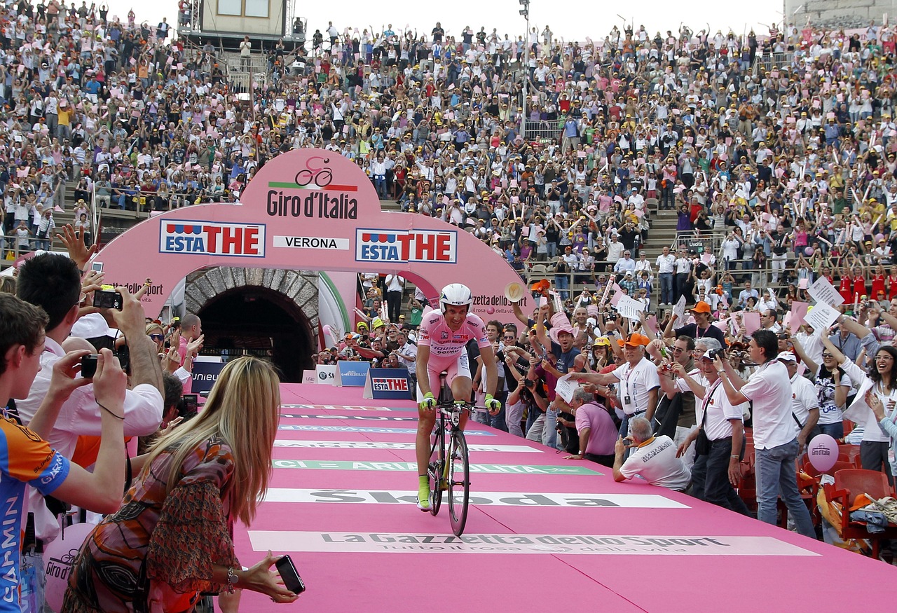 Livre 'I Miti Del Giro' - La Gazzetta Dello Sport - Avec Médailles Et Photos (Neuf)