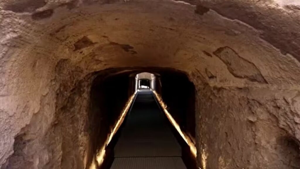 Passagem Secreta Imperadores Coliseu De Roma
