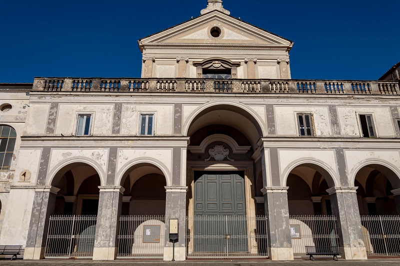 Statua della Carità di Onofrio Buccini - chiesa dell'Annunziata