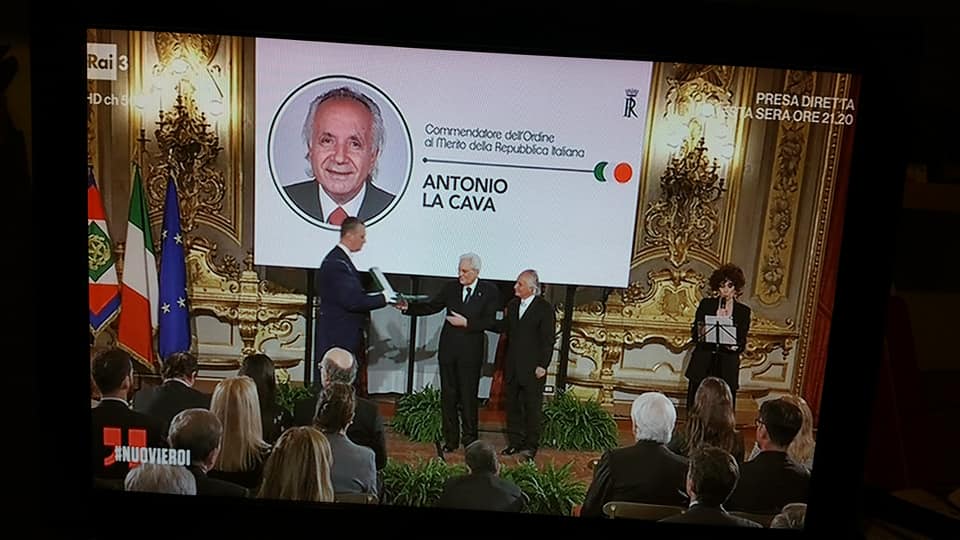 titolo di onorificenza per il maestro la cava
