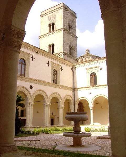 Abbazia benedettina di Montescaglioso - veduta dal chiostro