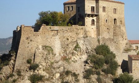 Il Castello Di Valsinni - foto panoramica del castello lucano