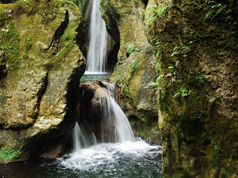 Le Cascate del Tuorno - La cascata da vicino
