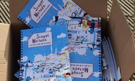 Guida turistica a misura di bambino - Scatolone con i quadernetti