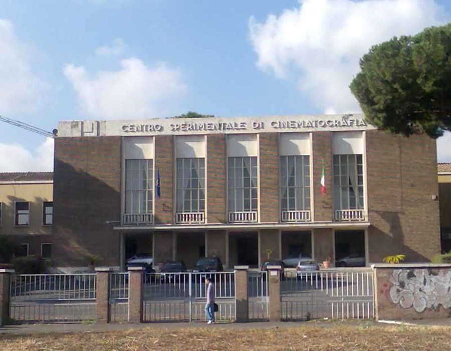 Centro Sperimentale di Cinematografia a Matera - Centro Sperimentale Di Roma con i cancelli chiusi