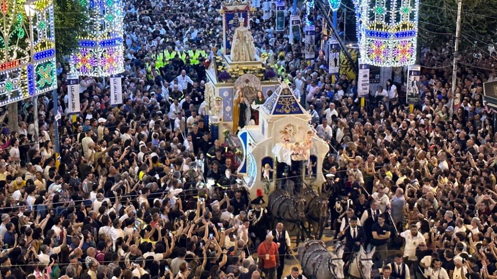 Festa della Bruna patrimonio immateriale Unesco- Processione Della Bruna in foto