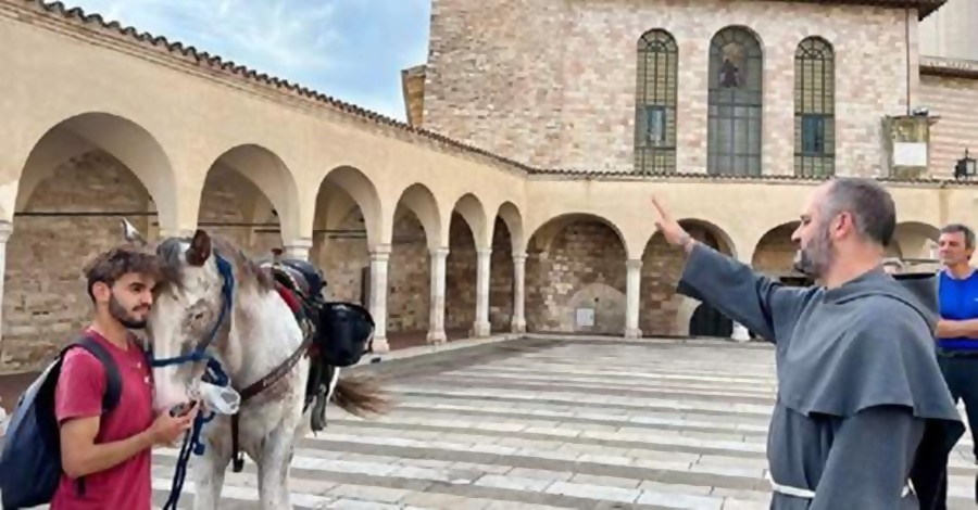 Dalla Basilicata ad Assisi a piedi- Cavallo cieco