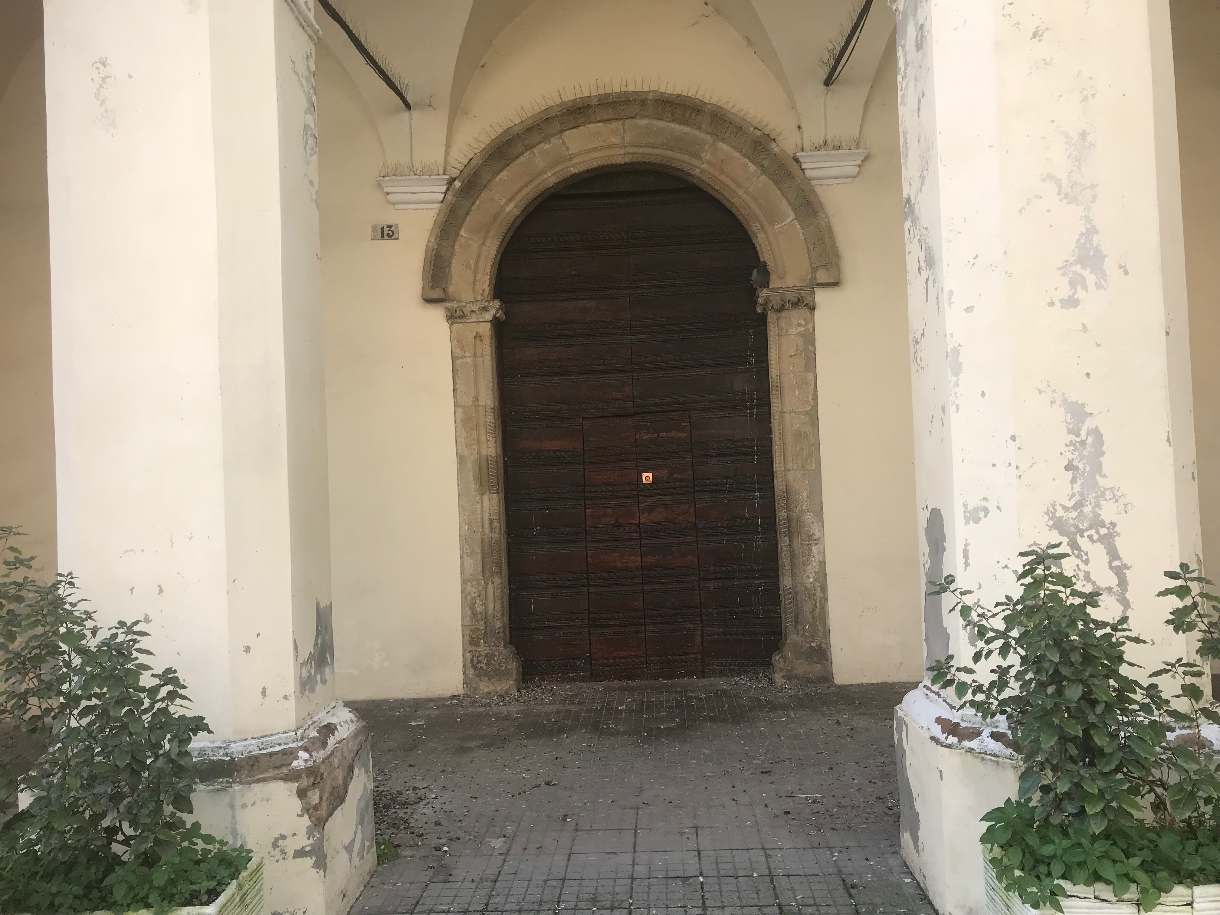 portale della chiesa cristiana lungo corso Garibaldi