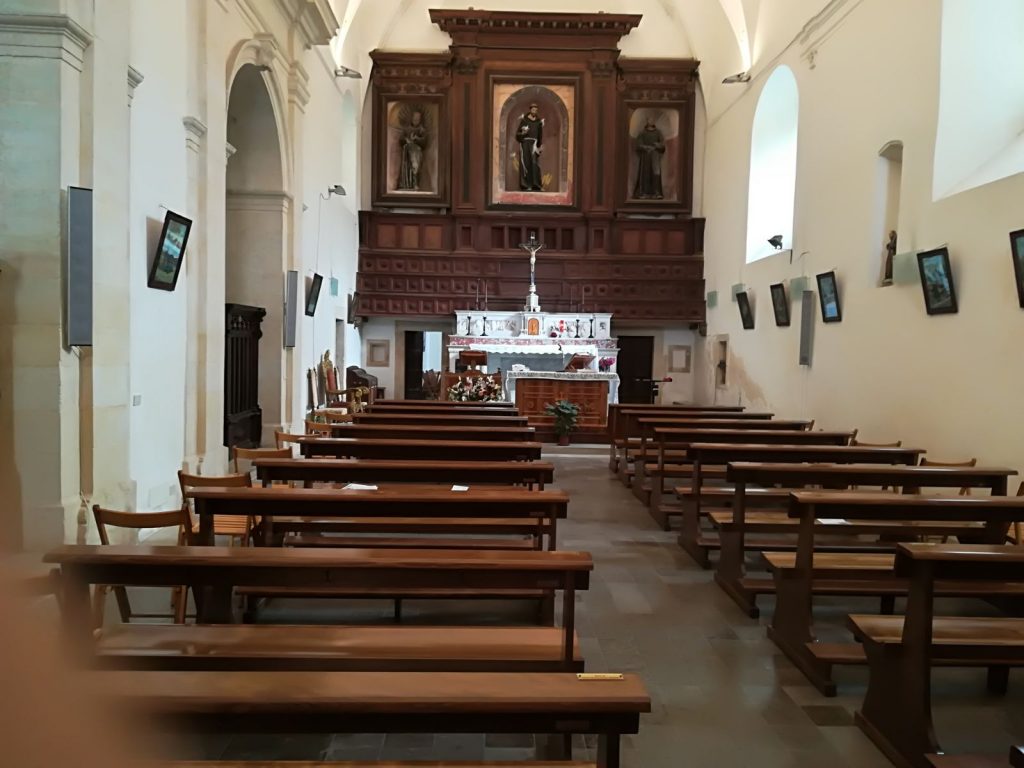 L'interno della chiesa di San Francesco dove c'era il cinema