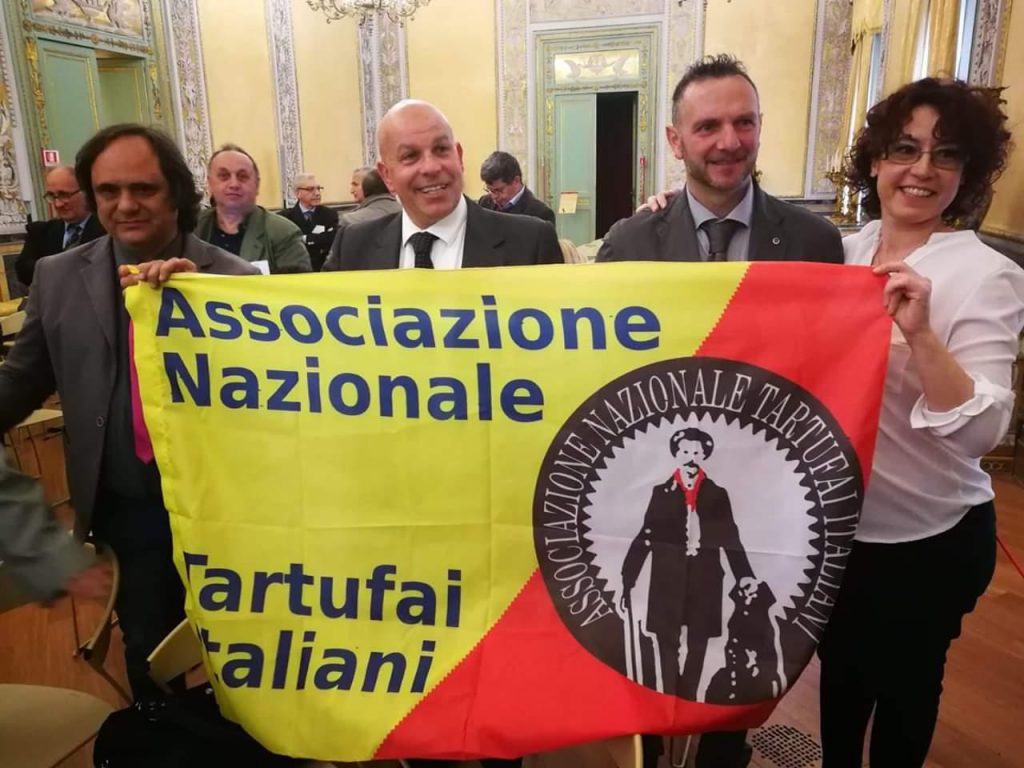 Franco Scrofani con Assotartufai a Palermo per il convegno sui tartufi, tartufo di Palazzolo Acreide