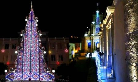 Le luminarie di San Paolo, che si possono vedere per il concorso scatta una foto de il Natale