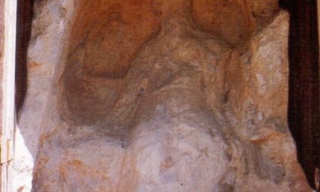 I Santoni: particolare della scultura rupestre