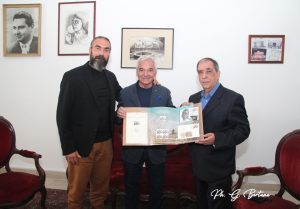 Vizzini: consegna francobolli su Zeffirelli (fotografo Bertone