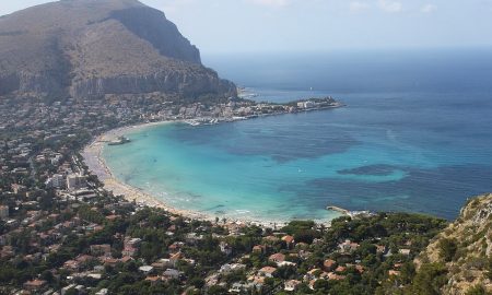 La costa della città: uno dei tanti motivi per cui visitare Palermo.