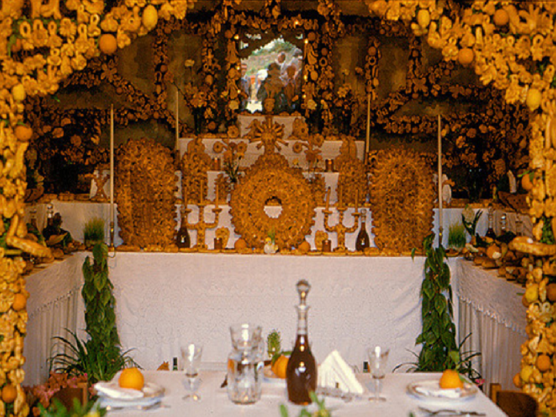 Altare Decorato della cena di San Giuseppe.