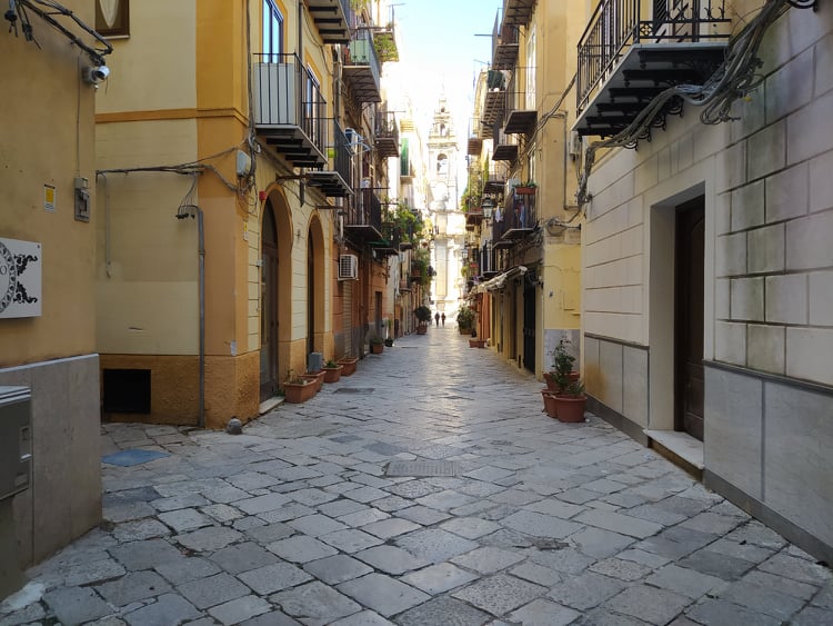 Via dell'Orologio a Palermo