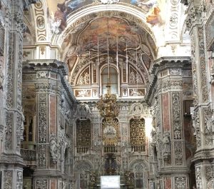 La chiesa di Santa Caterina d’Alessandria d’Egitto è una delle chiese più ricche e decorate di Palermo, e si trova in pieno centro storico