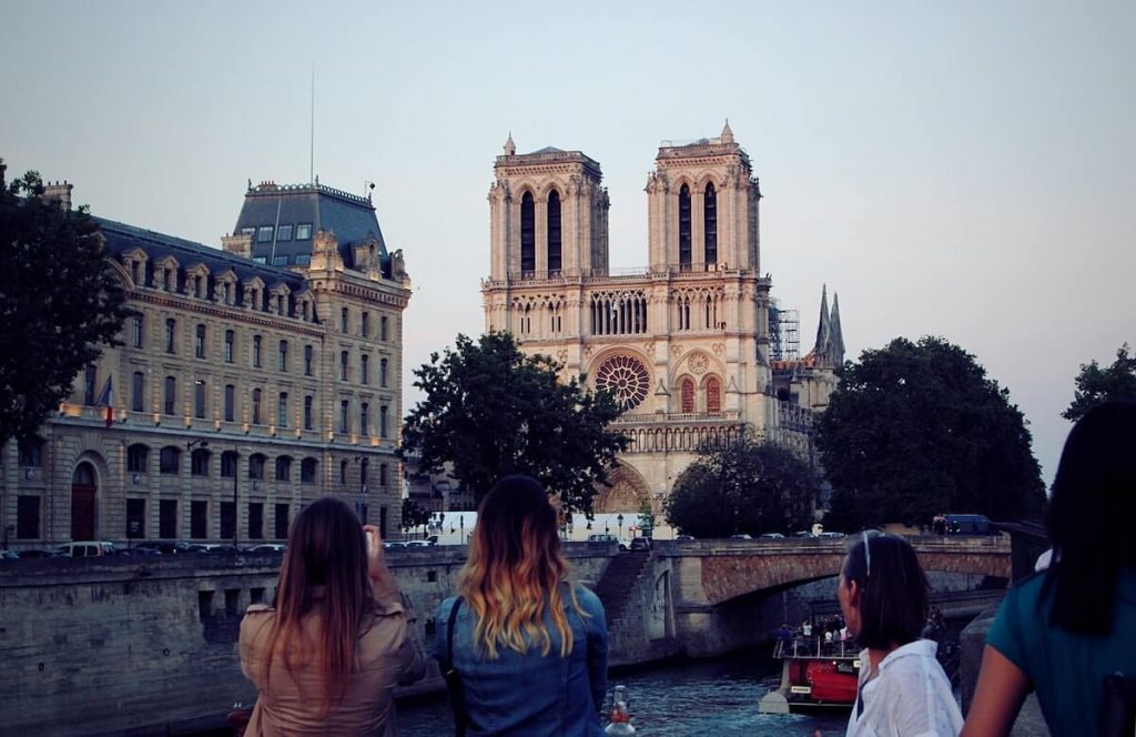 Notre Dame de Paris dopo l'incendio del 2019