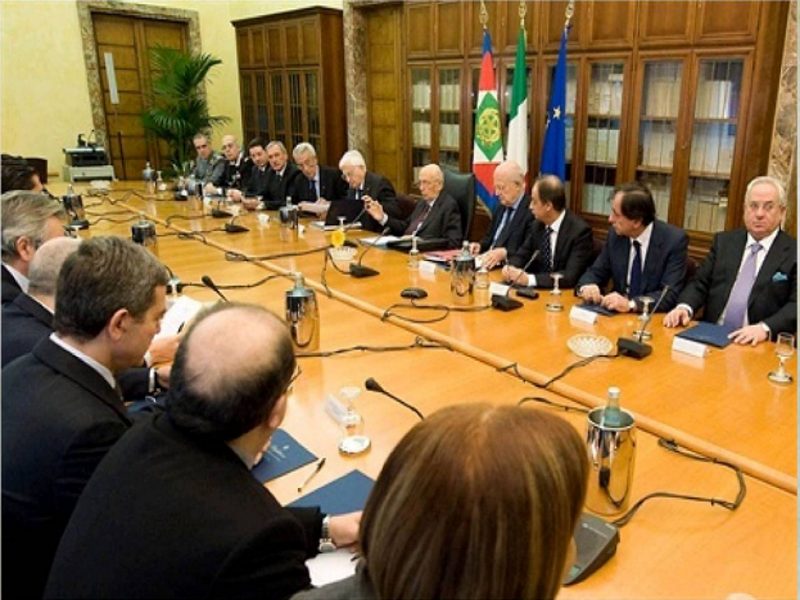 Palazzo del Governo - una riunione dei consiglieri