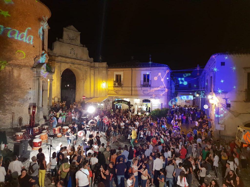 I Tanti Visitatori Allevento Borgo Incantato