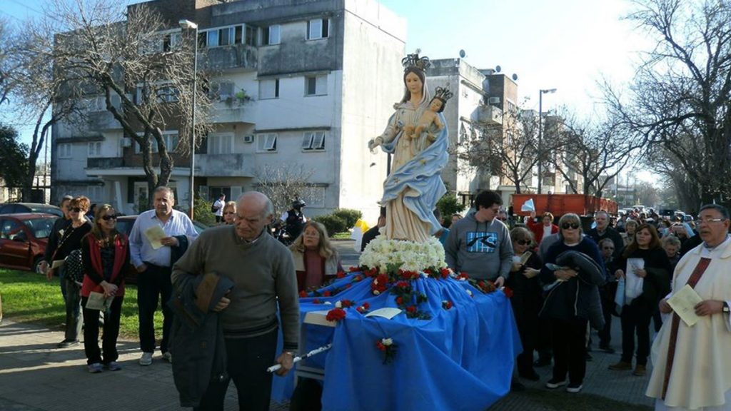 Familia Molisana - Procesión Virgen de las Nieves