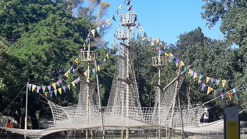 Jardín de los Niños - La Maquina De Trepar