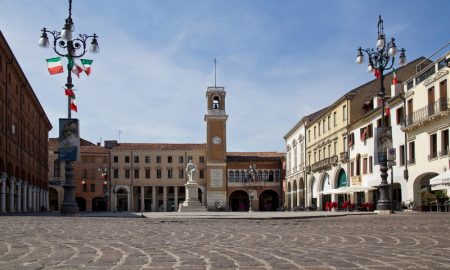 Piazza Maggiore ora Vittorio Emanuele II a Rovigo