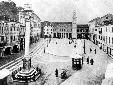 Piazza Maggiore ora Vittorio Emanuele II a Rovigo